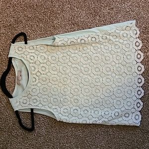 Loft lined mint green top